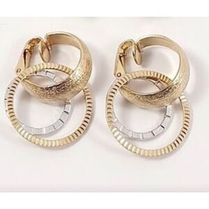 Vintage Sarah Coventry Clasp Earrings Rare Style Rings Texture Gold Silver